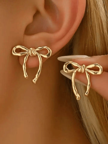 Gold bow earrings, simple and stylish glossy earrings